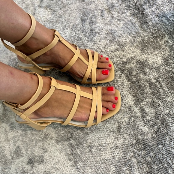 New Franco Sarto cream strap sandals with 3” block heel - Picture 8 of 9